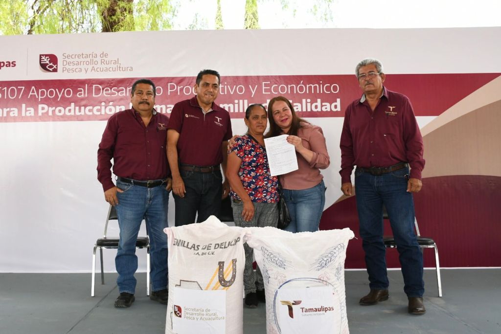 Fortalece Gobierno de Tamaulipas desarrollo agrícola en el altiplano con entrega de semilla de avena