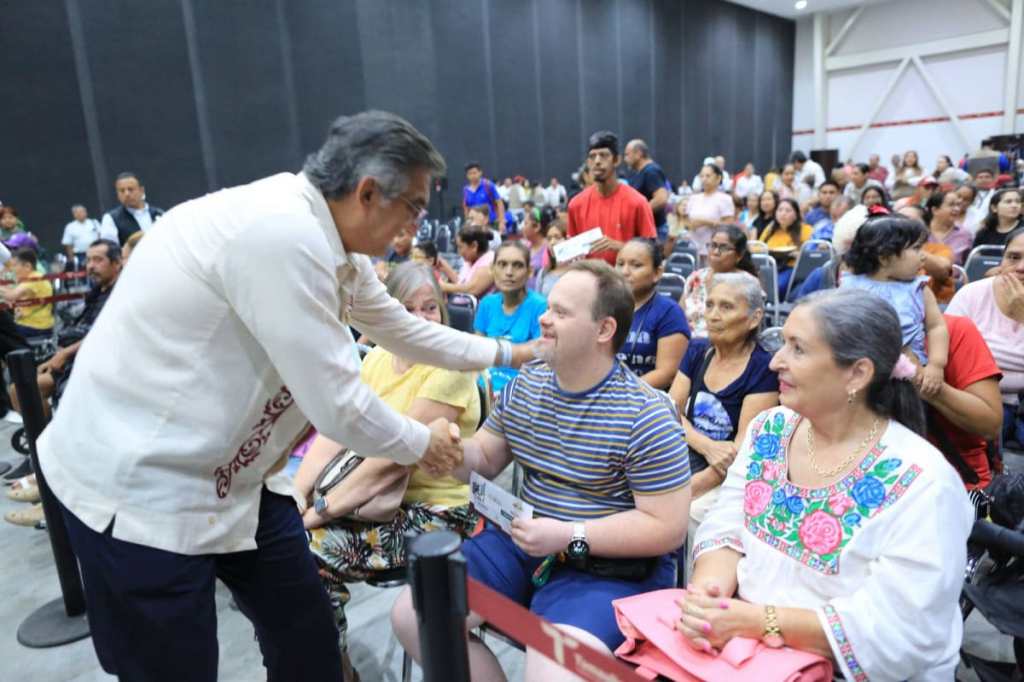 Encabeza Américo entrega de tarjetas de Pensión para el Bienestar a Personas con&nbsp;Discapacidad