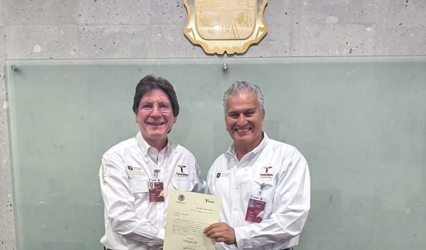 Entrega secretario de Salud nombramientos a funcionarios dentro de la nueva estructura orgánica de esta&nbsp;dependencia